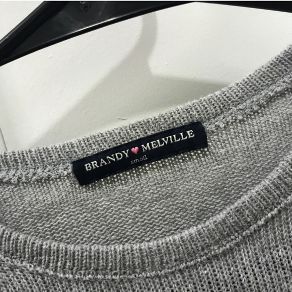 Brandy Melville long sleeve top - Picture 2 of 2